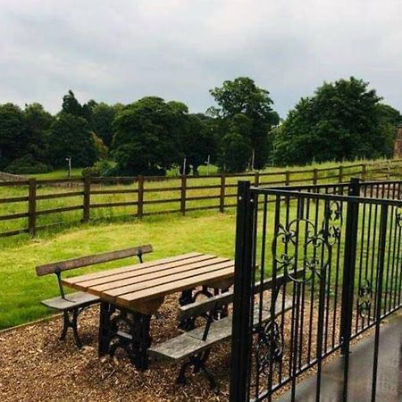 Malthouse Farm Cottage Carriage Dilhorne エクステリア 写真